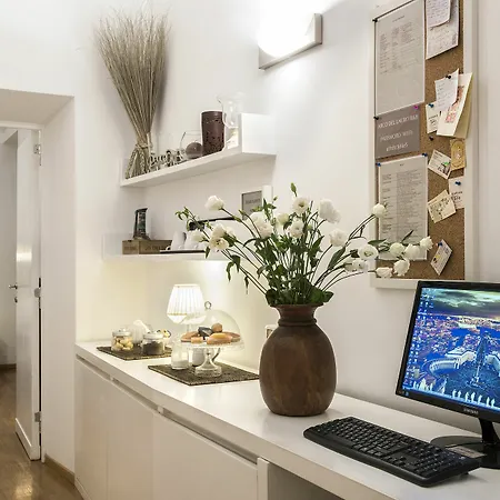 Arco Del Lauro Couette-café Rome