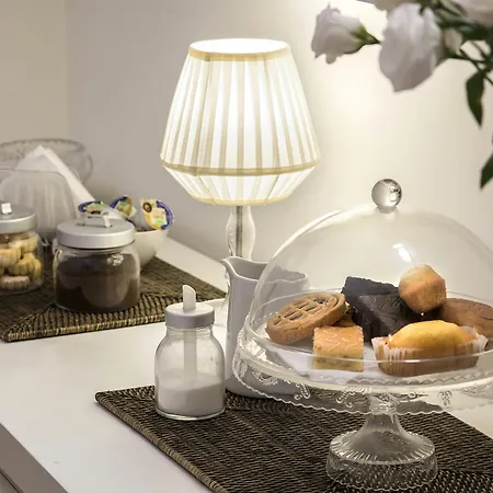 Arco Del Lauro Couette-café Rome