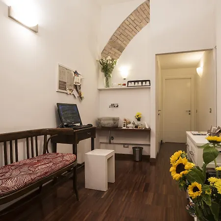 B&B Arco Del Lauro