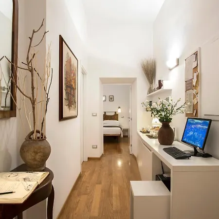 B&B Arco Del Lauro Bed & Breakfast 4*