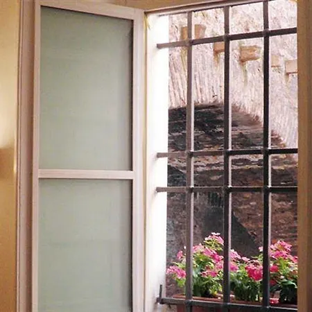 Bed and Breakfast Arco Del Lauro 3*