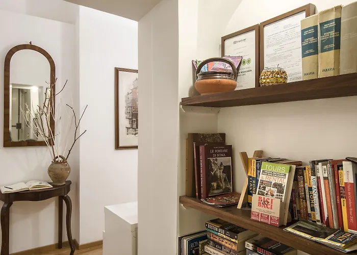 לינה וארוחת בוקר Arco Del Lauro 4*