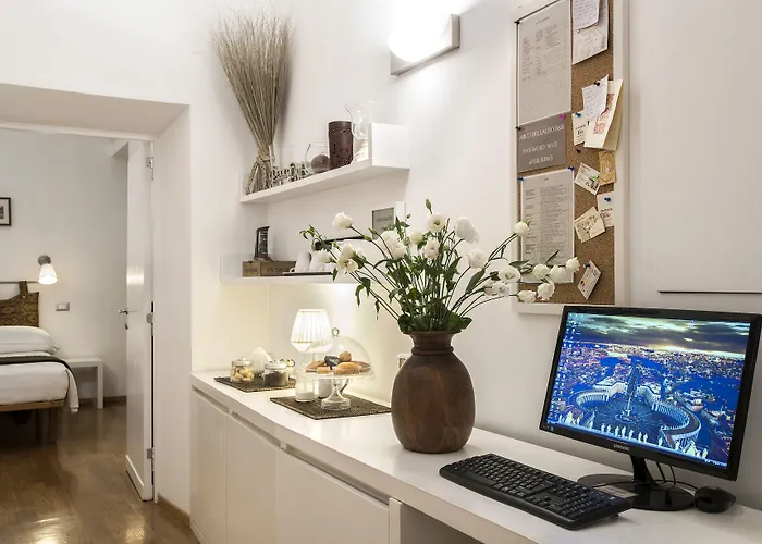 Arco Del Lauro לינה וארוחת בוקר 4*