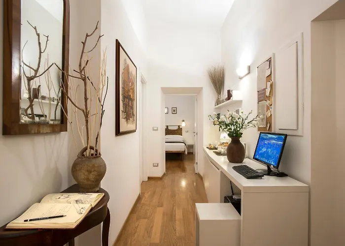 Arco Del Lauro לינה וארוחת בוקר 4*