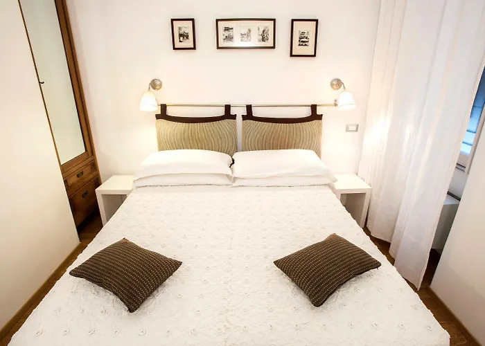 לינה וארוחת בוקר Arco Del Lauro רומא