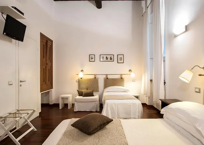 לינה וארוחת בוקר Arco Del Lauro